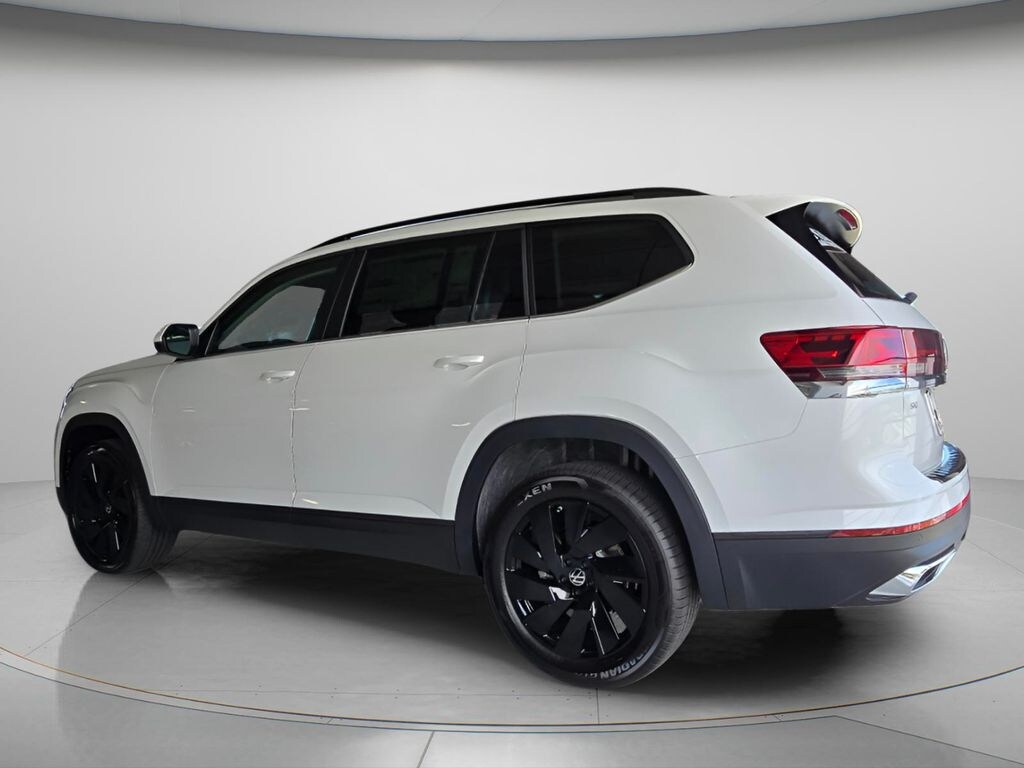 New 2026 Volkswagen Atlas SE w/Technology SUV
