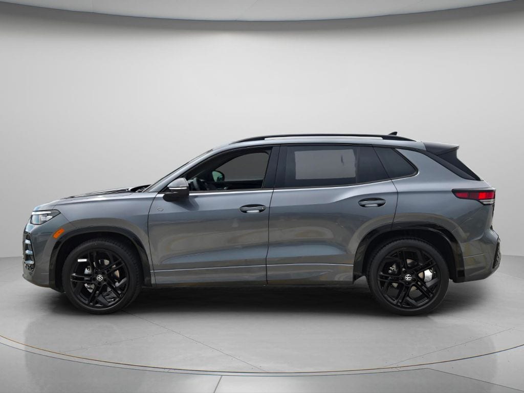 New 2026 Volkswagen Tiguan SE R-Line Black SUV