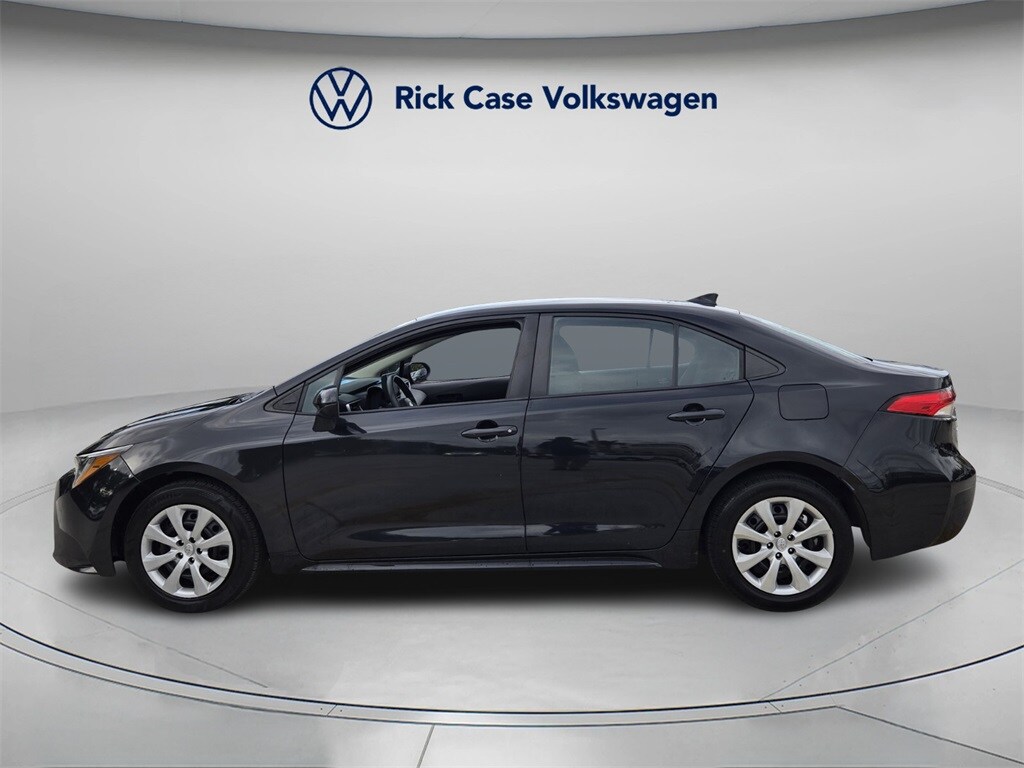 Used 2022 Toyota Corolla LE Sedan