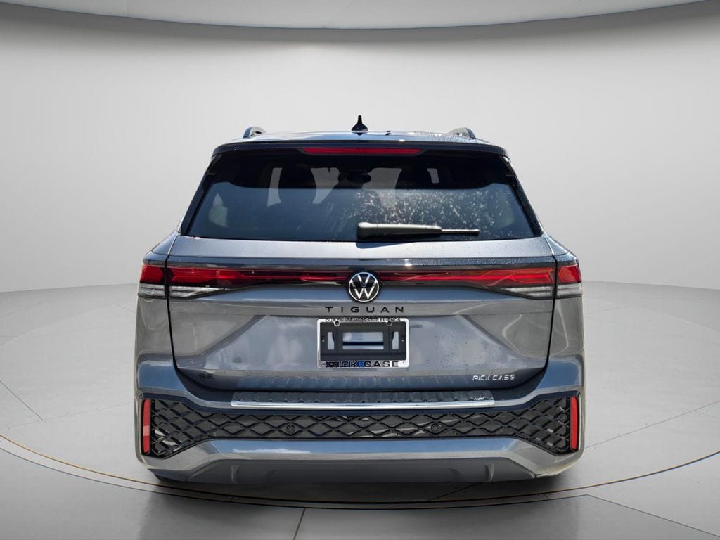 New 2026 Volkswagen Tiguan SE R-Line Black SUV