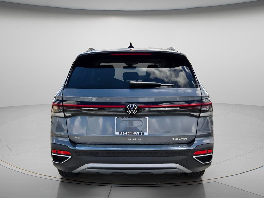 New 2026 Volkswagen Taos 1.5T SE SUV