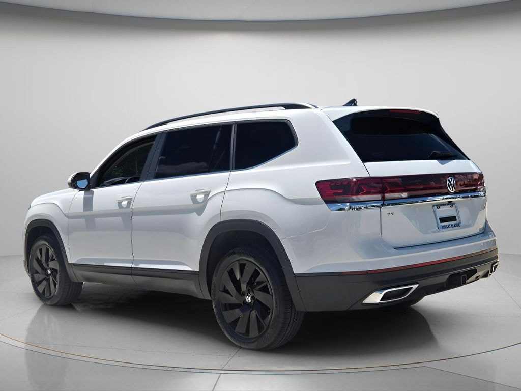Used 2024 Volkswagen Atlas 2.0T SE w/Technology SUV