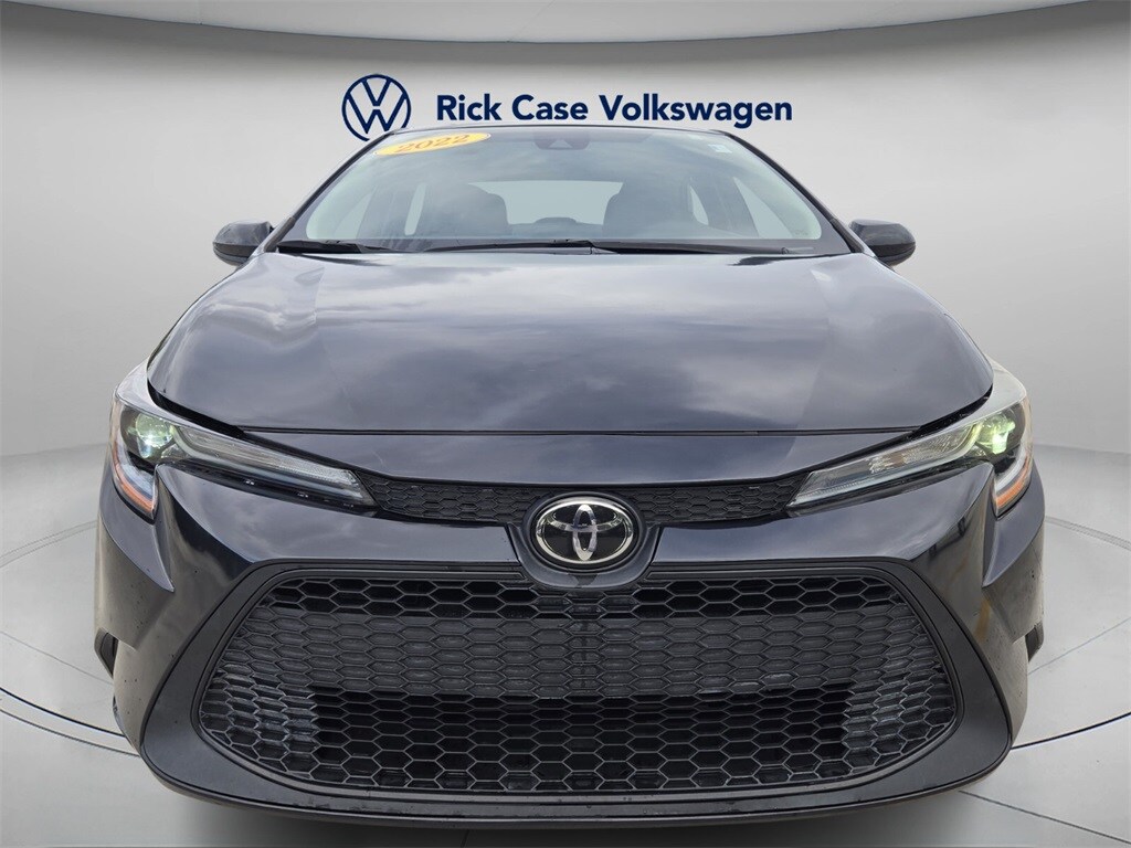 Used 2022 Toyota Corolla LE Sedan