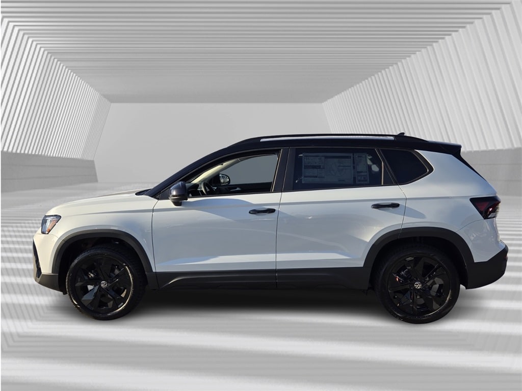 New 2026 Volkswagen Taos 1.5T SE Black SUV