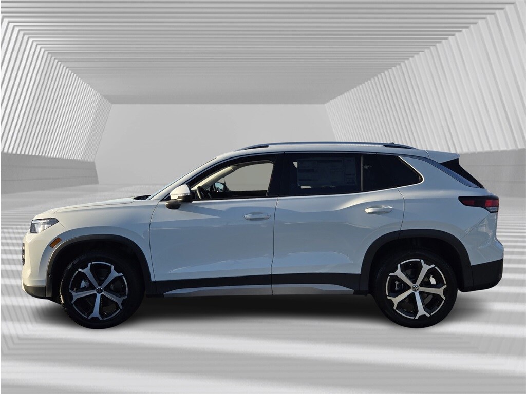 2026 Volkswagen Tiguan SE photo 2