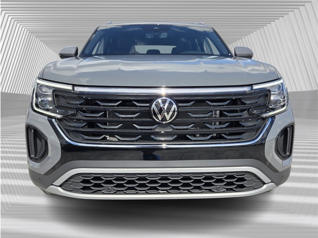 New 2026 Volkswagen Atlas Cross Sport 2.0T SE w/Technology SUV