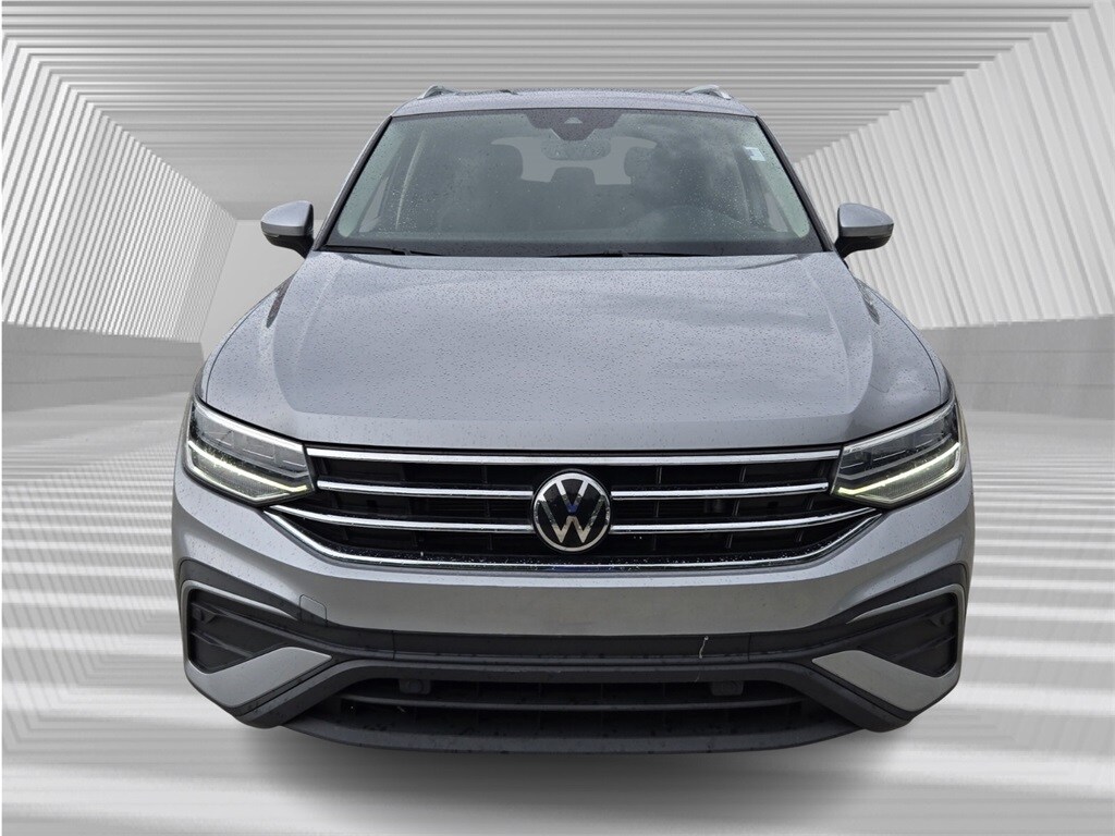 2022 Volkswagen Tiguan SE photo 3