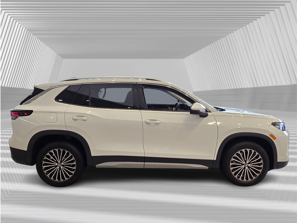 New 2025 Volkswagen Tiguan 2.0T S SUV