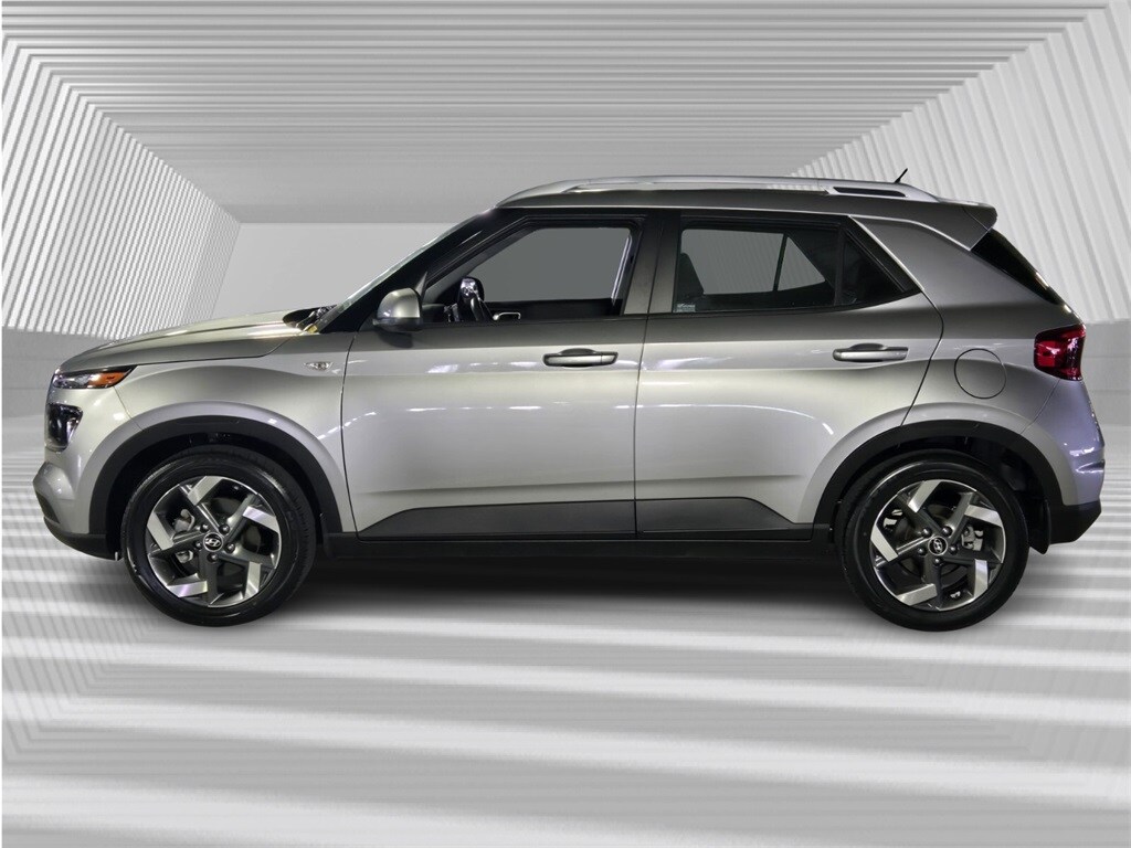 2023 Hyundai Venue SEL photo 3