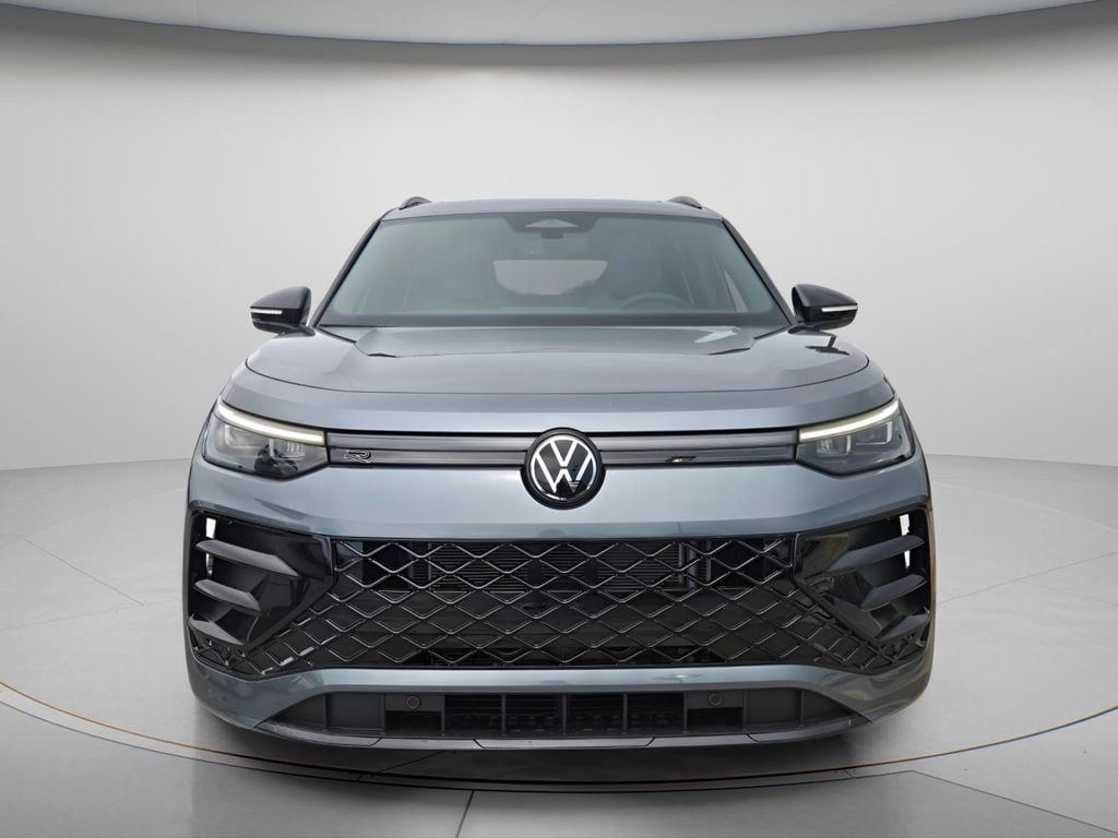 New 2026 Volkswagen Tiguan SE R-Line Black SUV