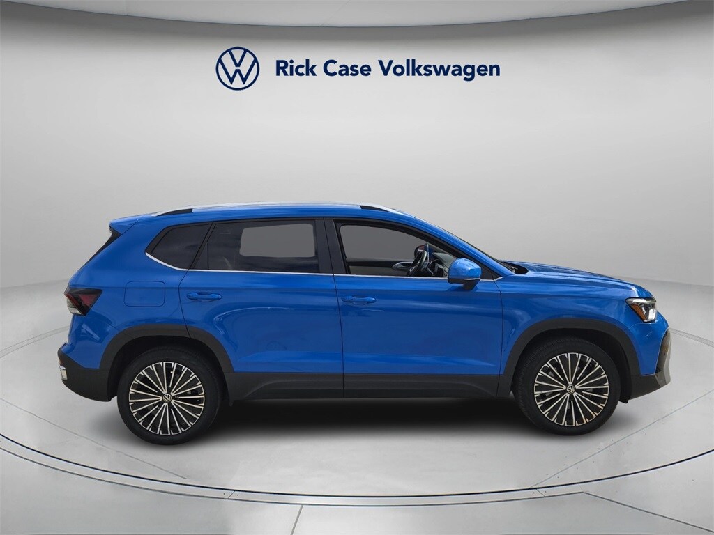 Used 2025 Volkswagen Taos 1.5T SE SUV