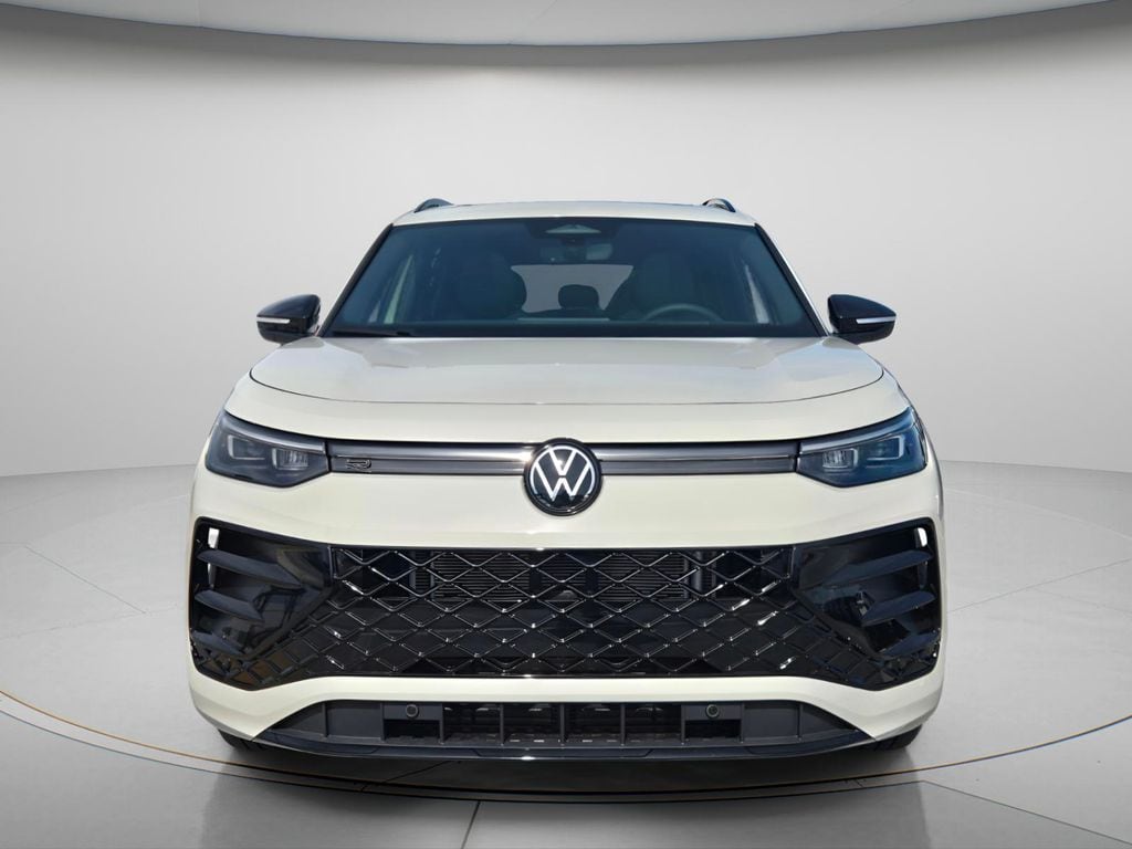 New 2026 Volkswagen Tiguan SE R-Line Black SUV