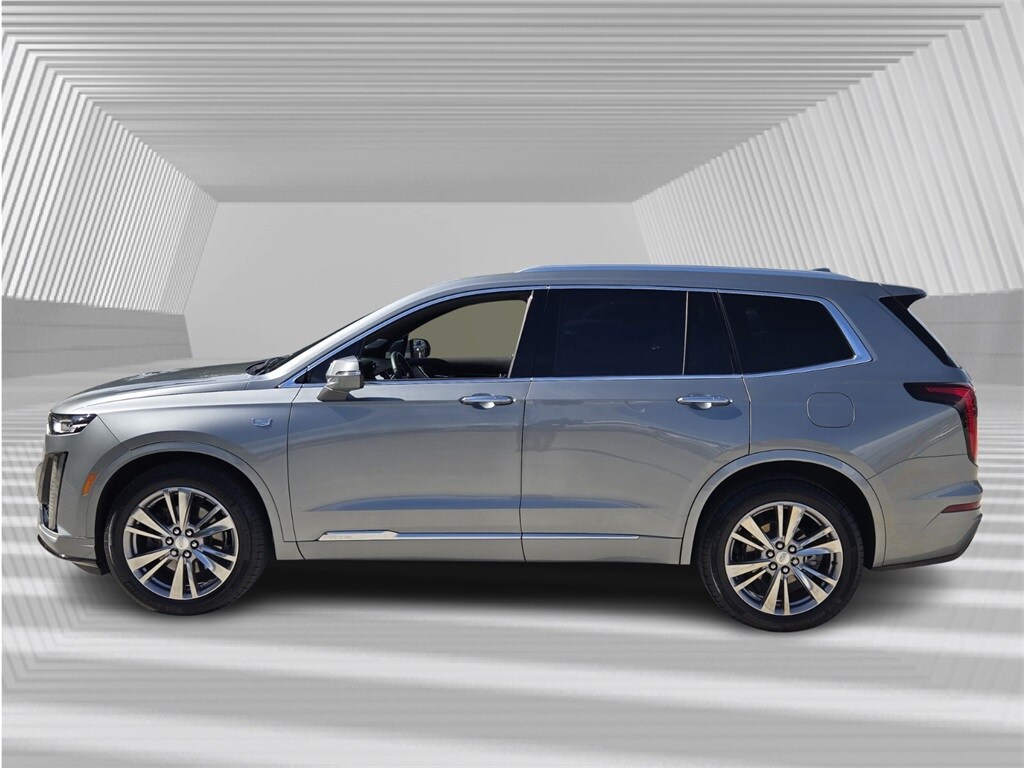 2024 Cadillac XT6 Premium Luxury photo 3