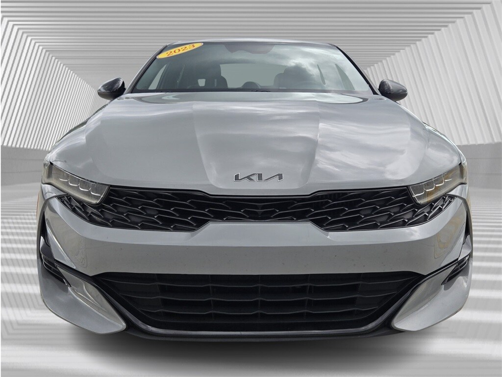 2023 Kia K5 GT-Line photo 4