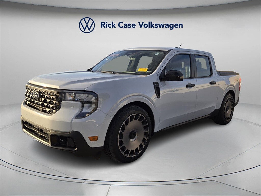 2025 Ford Maverick XLT photo 2