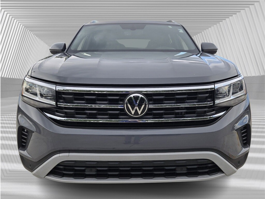 2023 Volkswagen Atlas Cross Sport V6 SE Technology photo 3