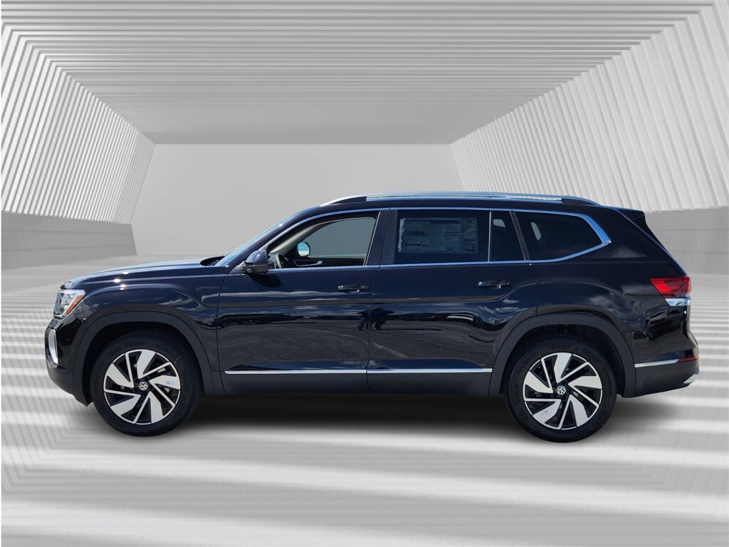 2025 Volkswagen Atlas SEL photo 2