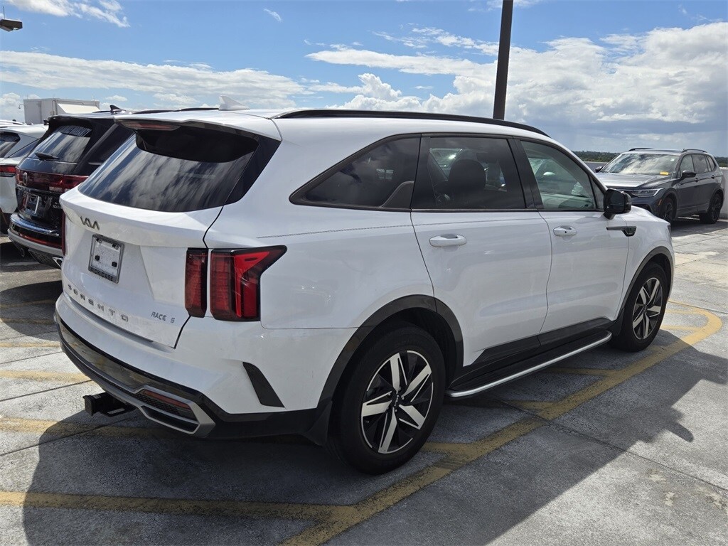 2022 Kia Sorento S photo 4