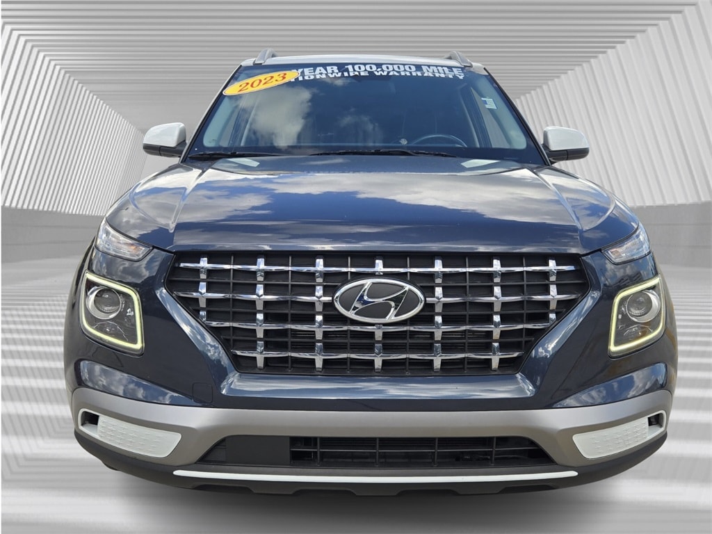 Used 2023 Hyundai Venue Limited SUV