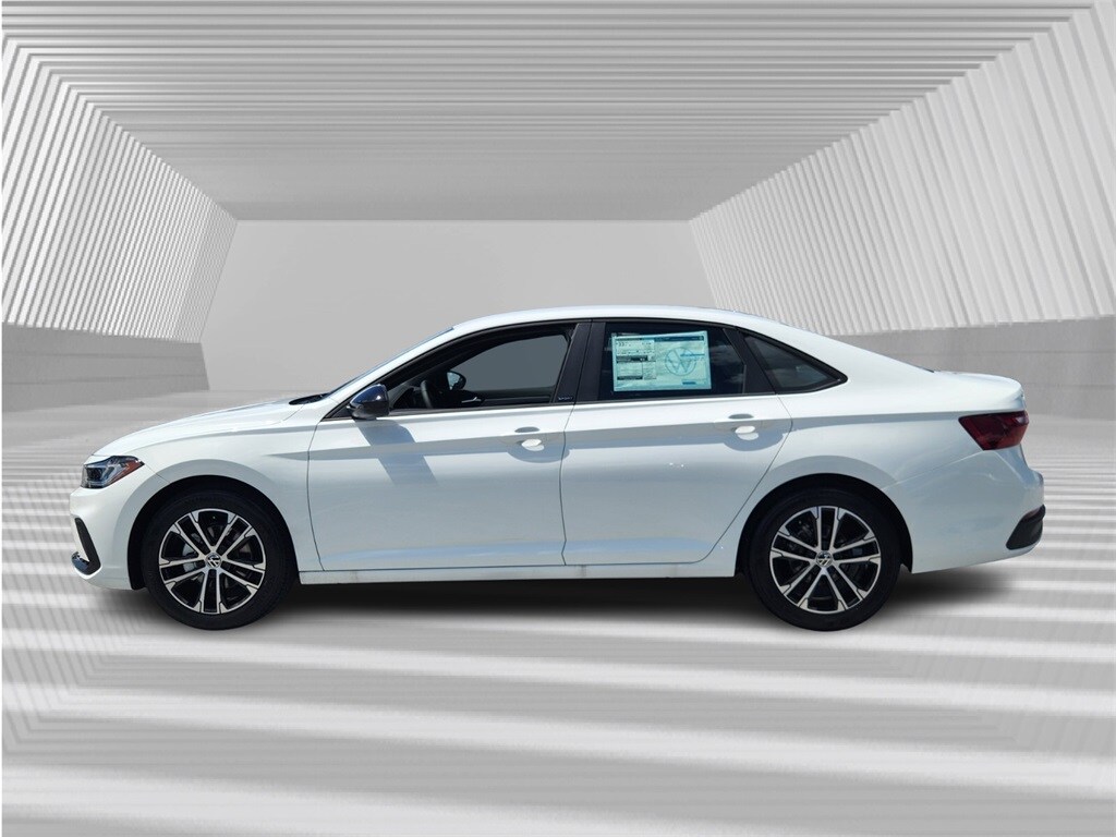 2025 Volkswagen Jetta 1.5T Sport photo 2