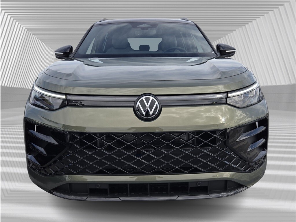 2026 Volkswagen Tiguan SE R-Line Black photo 3