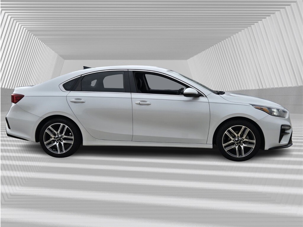2020 Kia Forte EX photo 2