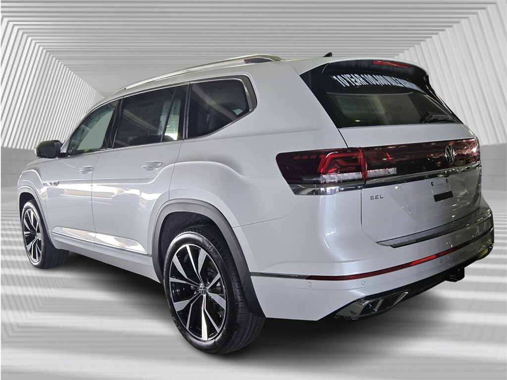 2026 Volkswagen Atlas SEL Premium R-Line photo 2