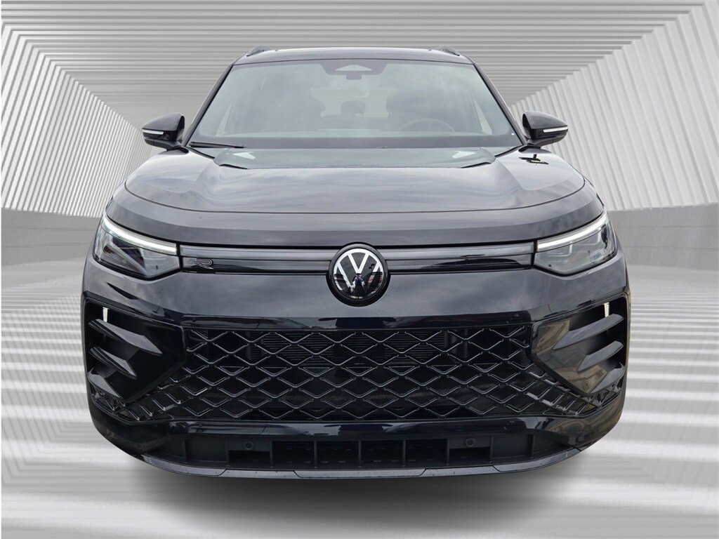 2025 Volkswagen Tiguan SE R-Line Black photo 2