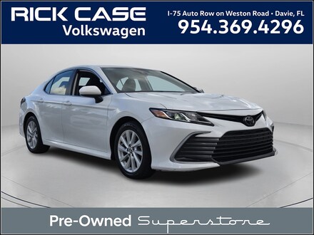 2022 Toyota Camry LE Sedan