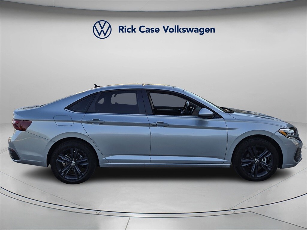 Used 2023 Volkswagen Jetta 1.5T SE Sedan