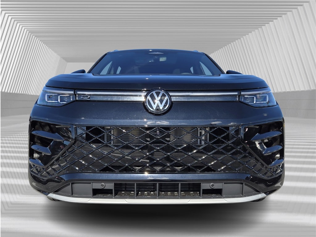 New 2026 Volkswagen Tiguan 2.0T SEL R-Line SUV