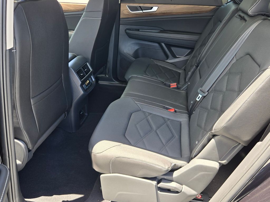 2026 Volkswagen Atlas SE w/Tech - Photo 6