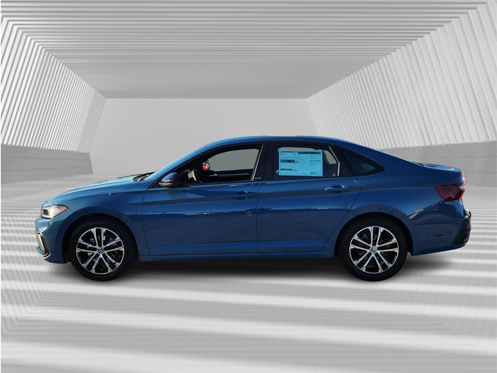 2025 Volkswagen Jetta 1.5T Sport photo 2