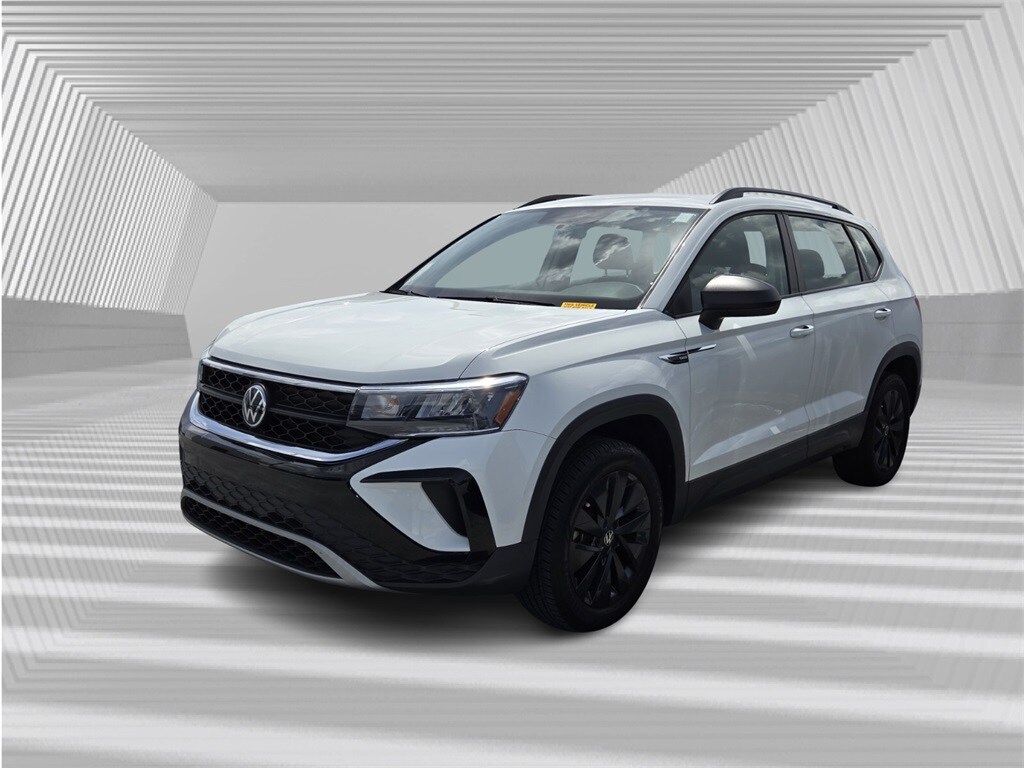 2022 Volkswagen Taos S photo 2