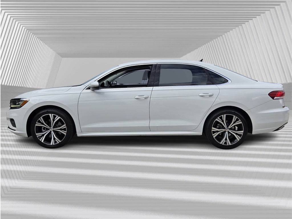 Used 2022 Volkswagen Passat 2.0T SE Sedan
