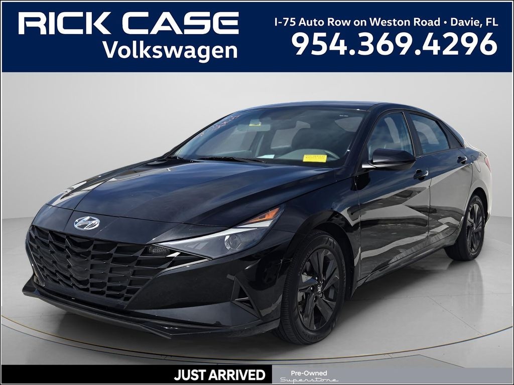 Used 2023 Hyundai Elantra SEL Sedan