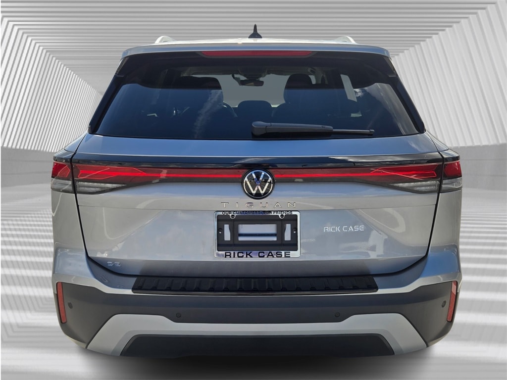 New 2026 Volkswagen Tiguan 2.0T SE SUV