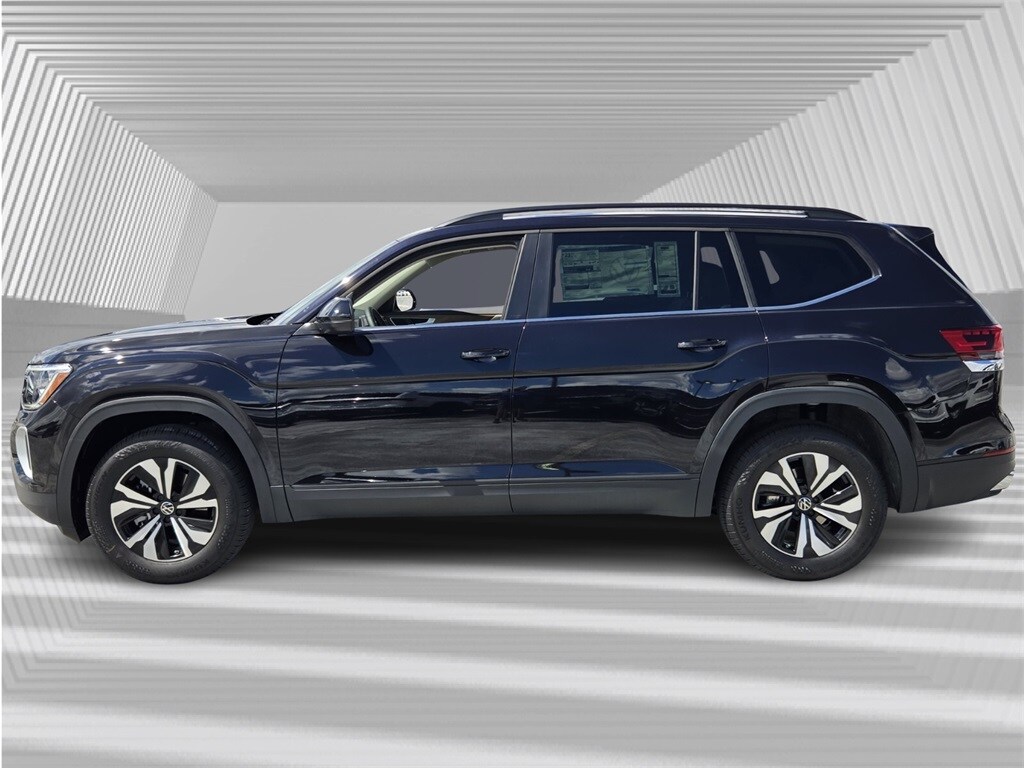 2026 Volkswagen Atlas SE photo 2