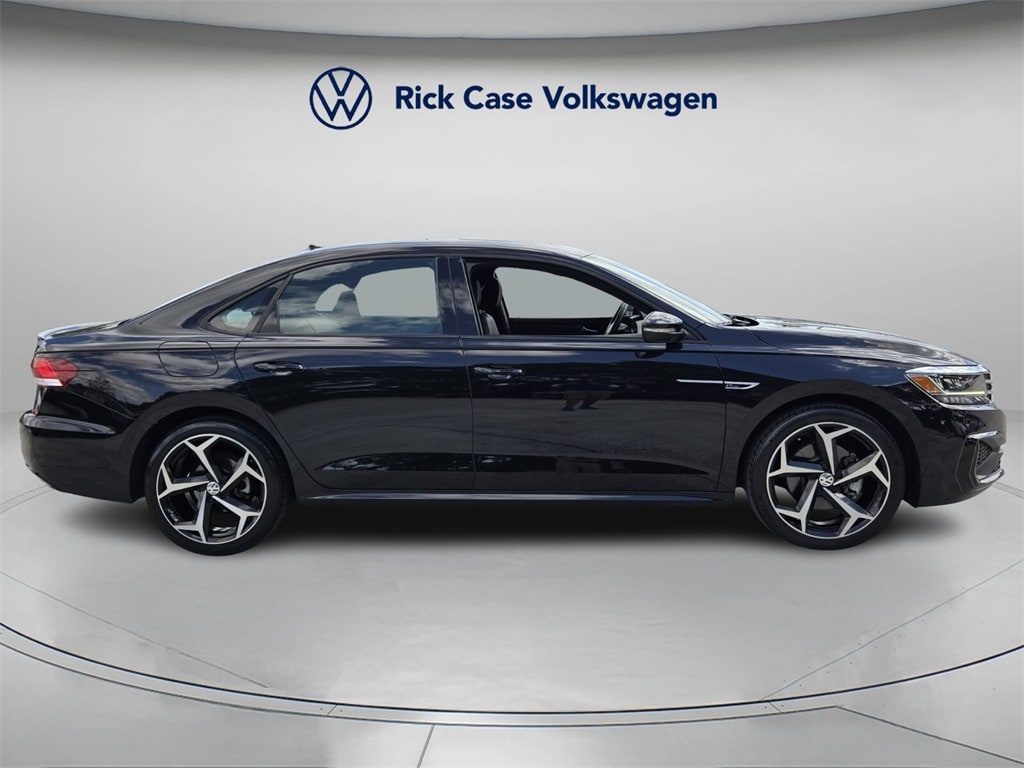 Certified 2021 Volkswagen Passat 2.0T R-Line Sedan