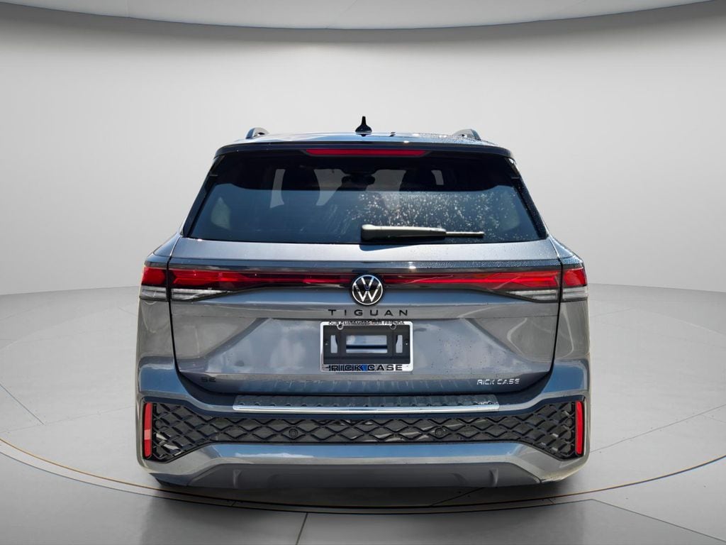New 2026 Volkswagen Tiguan SE R-Line Black SUV