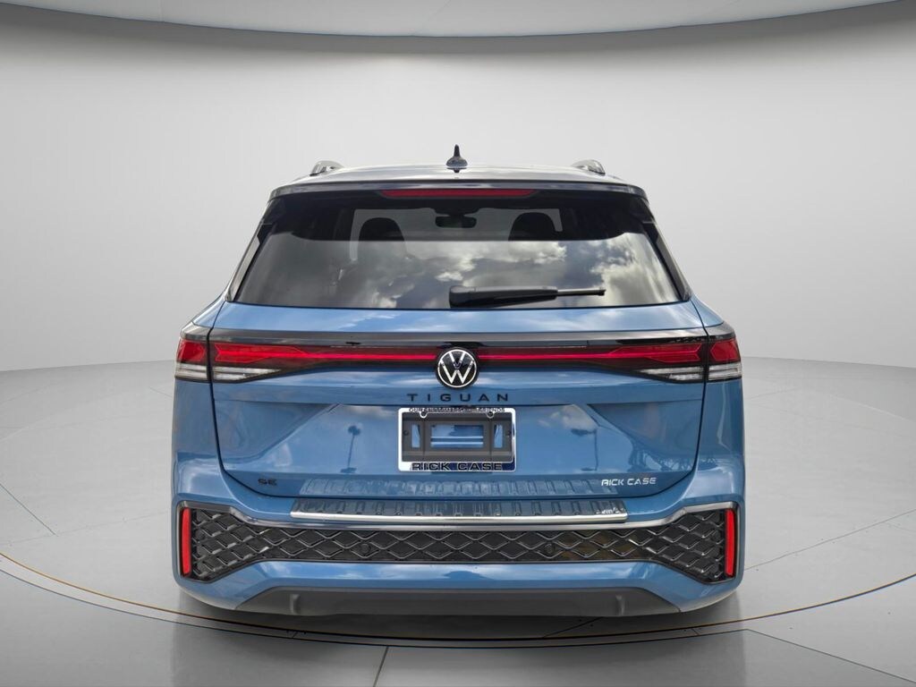 New 2026 Volkswagen Tiguan SE R-Line Black SUV