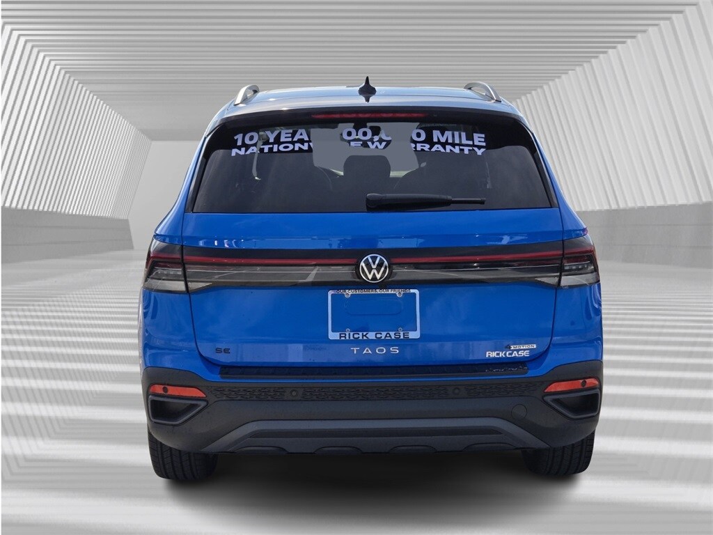 New 2026 Volkswagen Taos 1.5T SE Black SUV