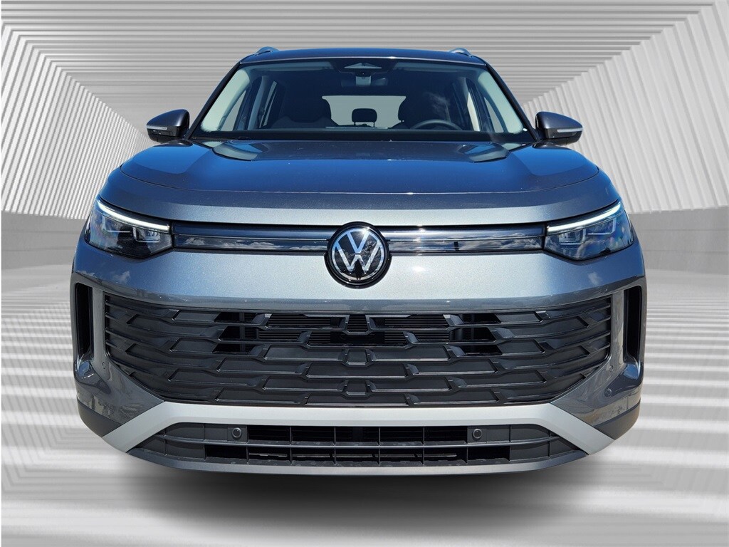 2025 Volkswagen Tiguan S photo 2