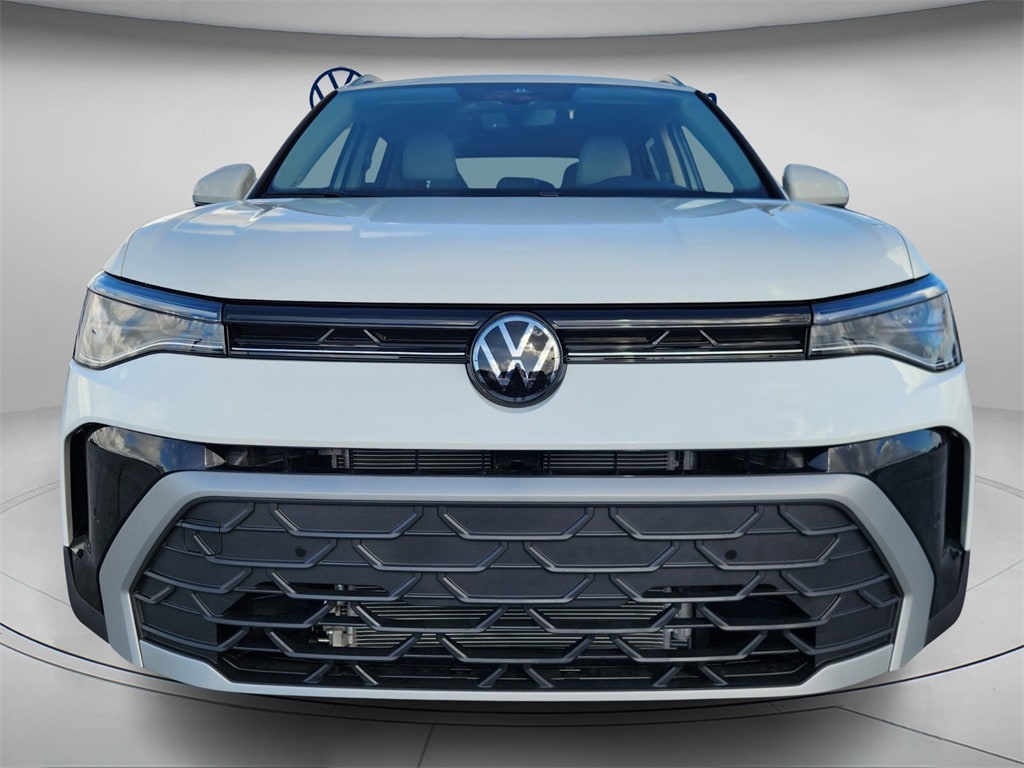 New 2026 Volkswagen Taos 1.5T SE SUV