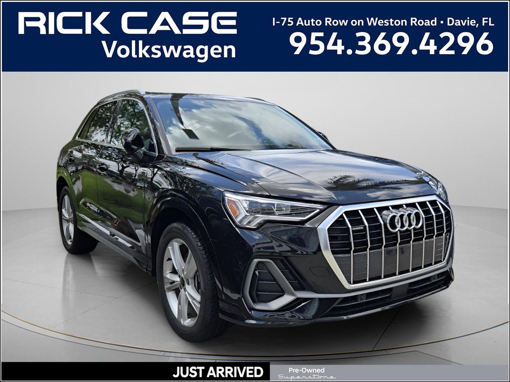 2023 Audi Q3 45 TFSI S Line Premium quattro's photo