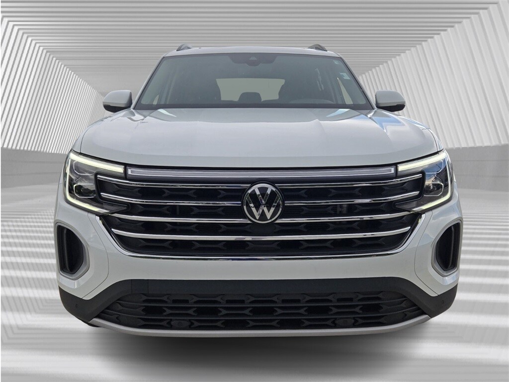 2024 Volkswagen Atlas SE Technology photo 3