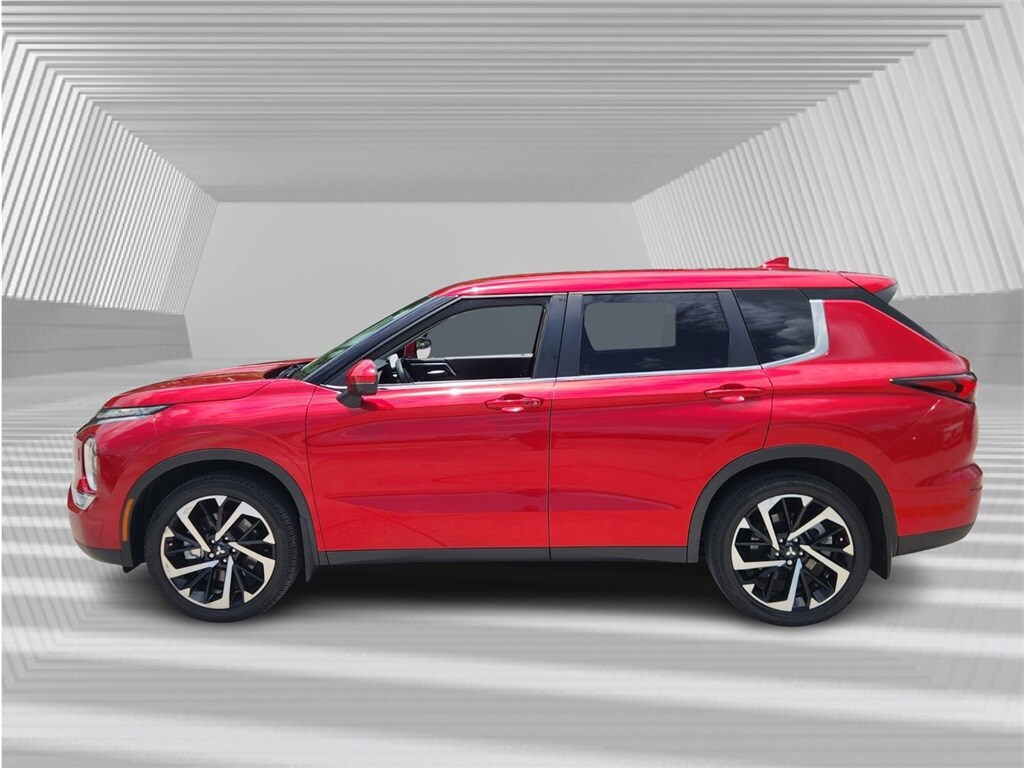 2022 Mitsubishi Outlander SE photo 3