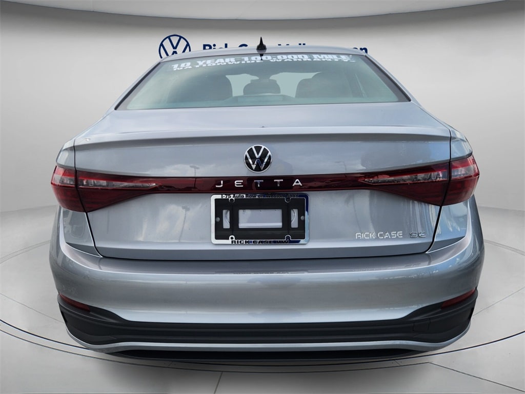 New 2025 Volkswagen Jetta 1.5T SE Sedan