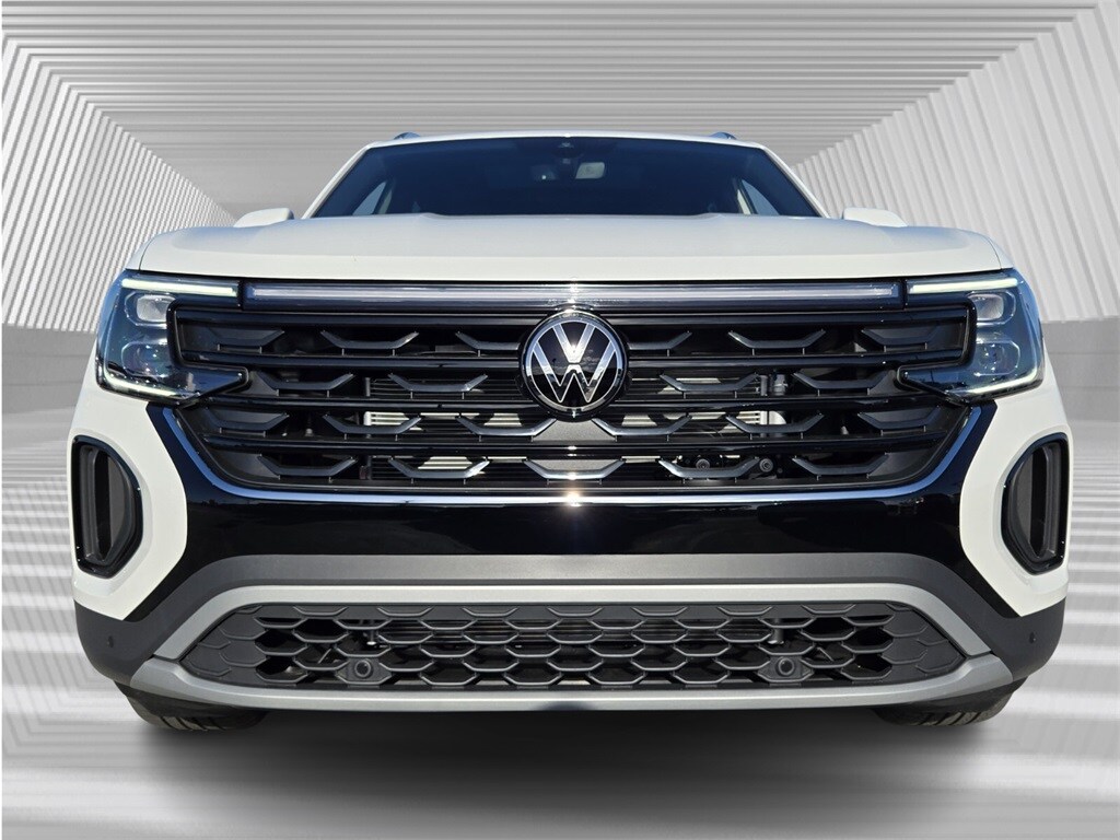 2026 Volkswagen Atlas Cross Sport SE Technology photo 3