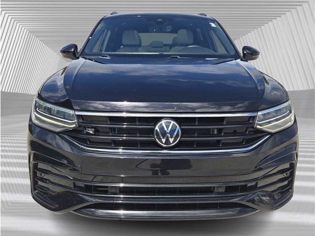 2023 Volkswagen Tiguan SE R-Line Black photo 2